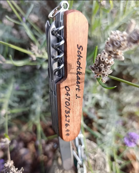 Gerealiseerd werk: zakmes.png